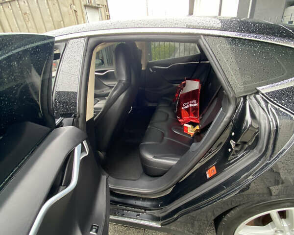 Тесла Модель С 2014 в Ровно на Automoto.ua Черный Тесла Модель С, объемом двигателя 0 л и пробегом 215 тыс. км за 11700 $, фото 8 на Automoto.ua