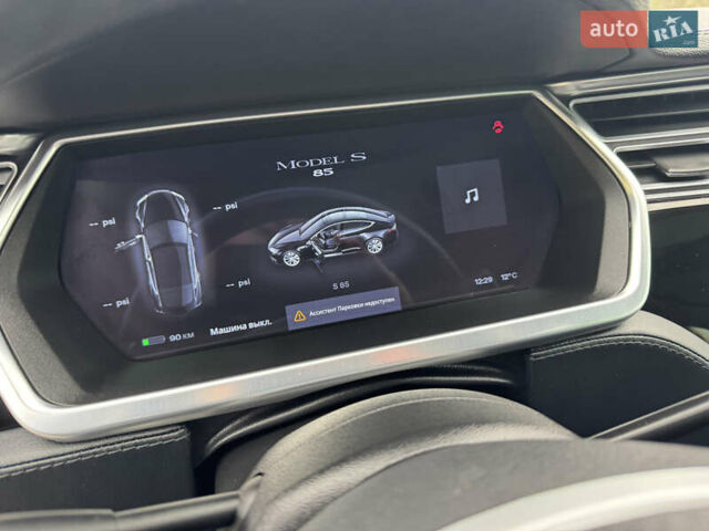Тесла Модель С 2014 в Одессе на Automoto.ua Черный Тесла Модель С, объемом двигателя 0 л и пробегом 205 тыс. км за 14000 $, фото 9 на Automoto.ua
