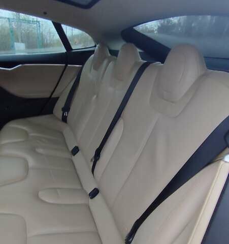 Чорний Тесла Модель С, об'ємом двигуна 0 л та пробігом 200 тис. км за 11690 $, фото 8 на Automoto.ua