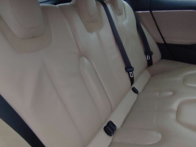 Черный Тесла Модель С, объемом двигателя 0.47 л и пробегом 200 тыс. км за 11699 $, фото 5 на Automoto.ua