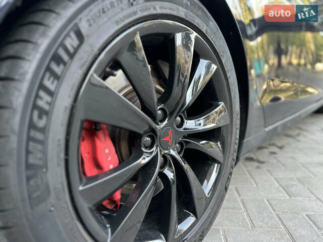 Чорний Тесла Модель С, об'ємом двигуна 0 л та пробігом 260 тис. км за 18000 $, фото 8 на Automoto.ua