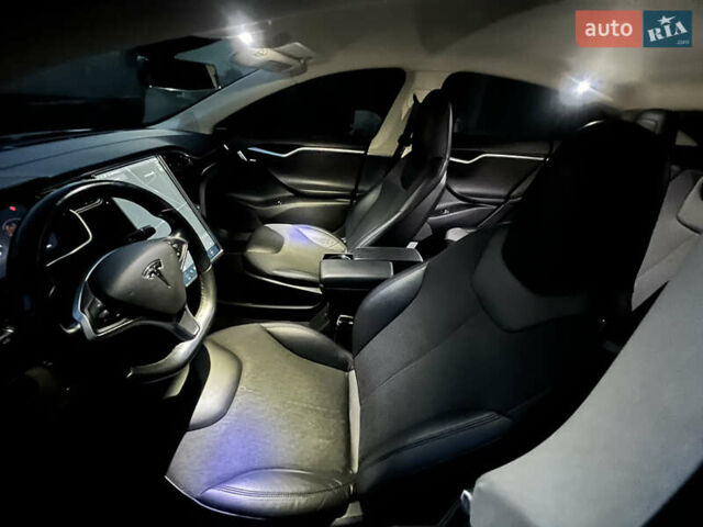Черный Тесла Модель С, объемом двигателя 0 л и пробегом 89 тыс. км за 15471 $, фото 25 на Automoto.ua