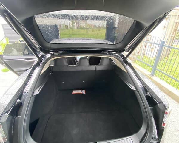 Тесла Модель С 2014 в Ровно на Automoto.ua Черный Тесла Модель С, объемом двигателя 0 л и пробегом 215 тыс. км за 11700 $, фото 7 на Automoto.ua