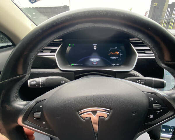 Тесла Модель С 2014 в Ровно на Automoto.ua Черный Тесла Модель С, объемом двигателя 0 л и пробегом 215 тыс. км за 11700 $, фото 12 на Automoto.ua