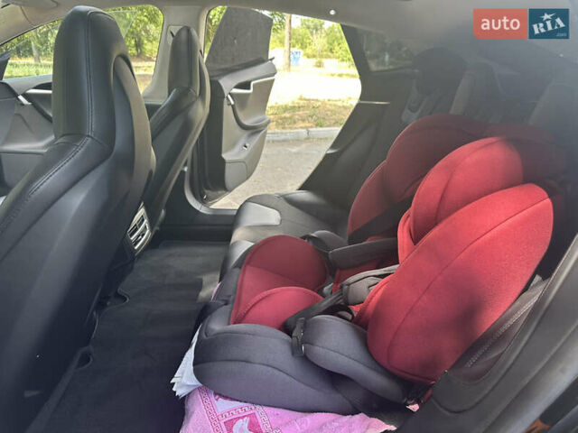 Черный Тесла Модель С, объемом двигателя 0 л и пробегом 239 тыс. км за 14500 $, фото 26 на Automoto.ua