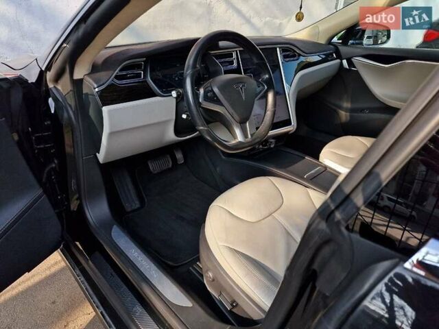 Черный Тесла Модель С, объемом двигателя 0 л и пробегом 60 тыс. км за 17490 $, фото 46 на Automoto.ua