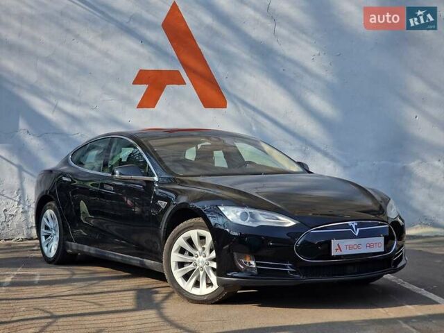 Черный Тесла Модель С, объемом двигателя 0 л и пробегом 60 тыс. км за 17490 $, фото 7 на Automoto.ua