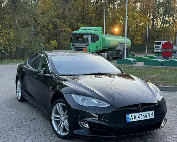 Тесла Модель С 2014 в Киеве на Automoto.ua Черный Тесла Модель С, объемом двигателя 0 л и пробегом 180 тыс. км за 12800 $, фото 3 на Automoto.ua