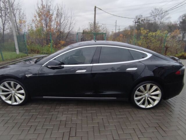 Черный Тесла Модель С, объемом двигателя 0.47 л и пробегом 200 тыс. км за 11699 $, фото 2 на Automoto.ua