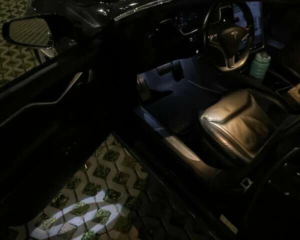 Черный Тесла Модель С, объемом двигателя 0 л и пробегом 280 тыс. км за 14000 $, фото 9 на Automoto.ua