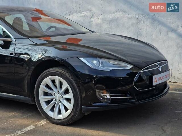 Черный Тесла Модель С, объемом двигателя 0 л и пробегом 60 тыс. км за 17490 $, фото 20 на Automoto.ua