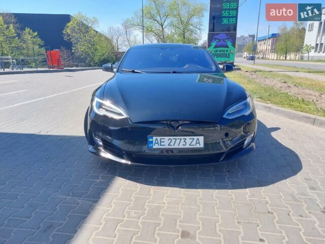 Черный Тесла Модель С, объемом двигателя 0 л и пробегом 200 тыс. км за 15400 $, фото 5 на Automoto.ua