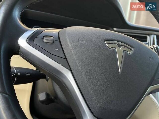 Черный Тесла Модель С, объемом двигателя 0 л и пробегом 182 тыс. км за 12999 $, фото 13 на Automoto.ua