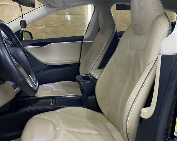 Чорний Тесла Модель С, об'ємом двигуна 0 л та пробігом 145 тис. км за 15900 $, фото 11 на Automoto.ua