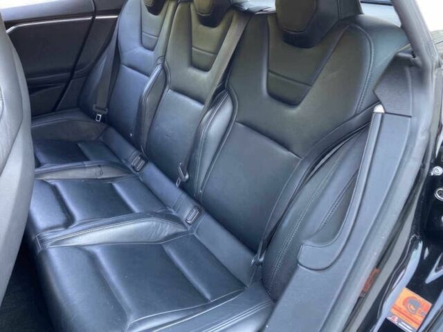 Черный Тесла Модель С, объемом двигателя 0 л и пробегом 86 тыс. км за 3500 $, фото 8 на Automoto.ua