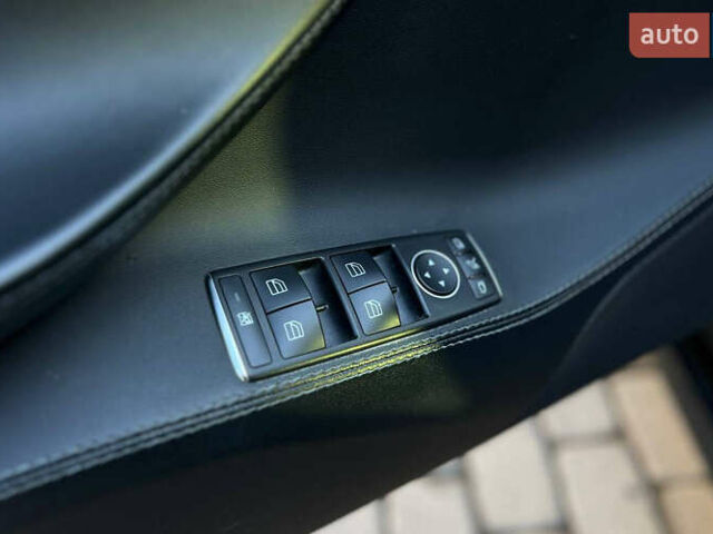 Черный Тесла Модель С, объемом двигателя 0 л и пробегом 193 тыс. км за 15500 $, фото 10 на Automoto.ua