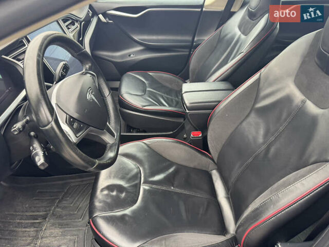 Тесла Модель С 2014 в Одессе на Automoto.ua Черный Тесла Модель С, объемом двигателя 0 л и пробегом 205 тыс. км за 14000 $, фото 11 на Automoto.ua