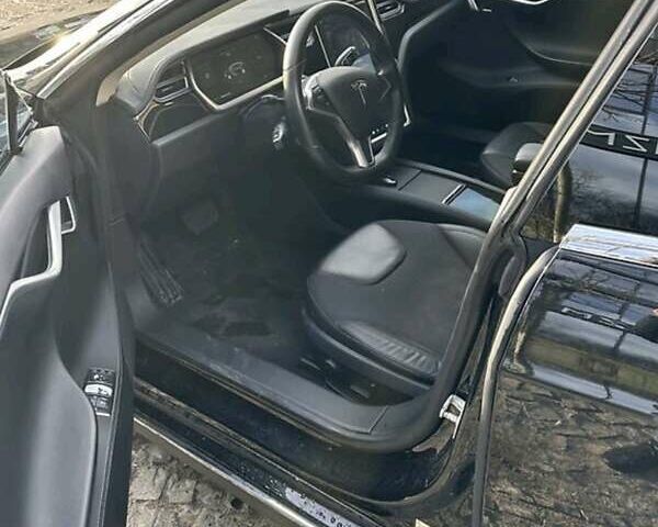 Тесла Модель С 2014 у Львові на Automoto.ua Чорний Тесла Модель С, об'ємом двигуна 0 л та пробігом 240 тис. км за 13000 $, фото 6 на Automoto.ua
