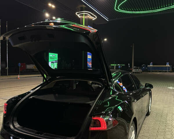 Чорний Тесла Модель С, об'ємом двигуна 0 л та пробігом 127 тис. км за 12000 $, фото 2 на Automoto.ua