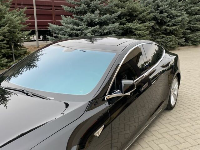 Черный Тесла Модель С, объемом двигателя 0 л и пробегом 218 тыс. км за 15000 $, фото 10 на Automoto.ua