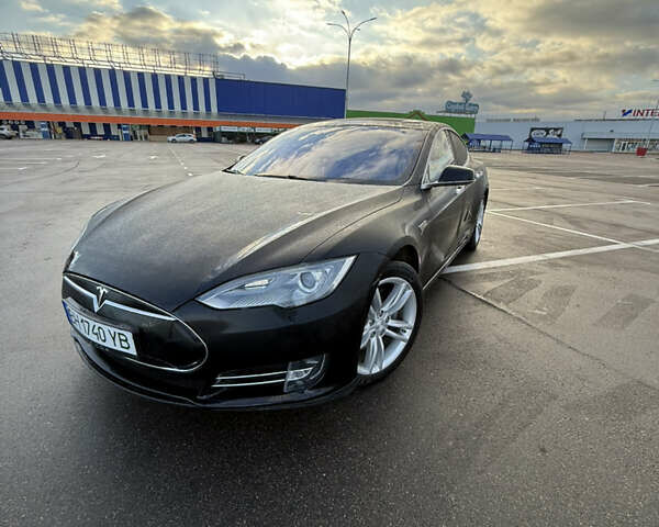 Черный Тесла Модель С, объемом двигателя 0 л и пробегом 127 тыс. км за 14200 $, фото 1 на Automoto.ua