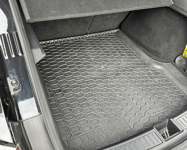 Черный Тесла Модель С, объемом двигателя 0 л и пробегом 222 тыс. км за 19900 $, фото 36 на Automoto.ua