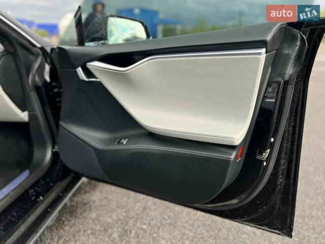 Черный Тесла Модель С, объемом двигателя 0 л и пробегом 99 тыс. км за 19500 $, фото 16 на Automoto.ua