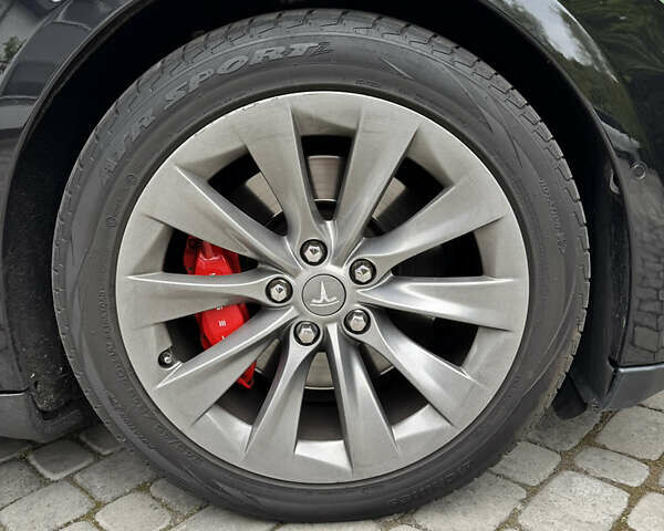 Черный Тесла Модель С, объемом двигателя 0 л и пробегом 222 тыс. км за 19900 $, фото 41 на Automoto.ua