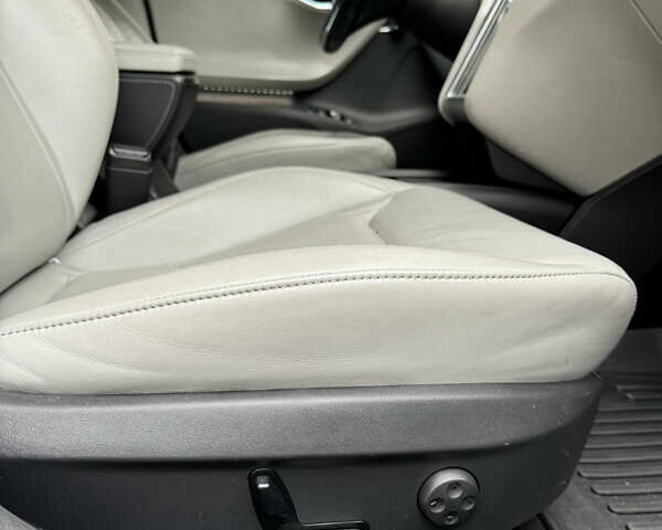 Черный Тесла Модель С, объемом двигателя 0 л и пробегом 222 тыс. км за 19900 $, фото 28 на Automoto.ua