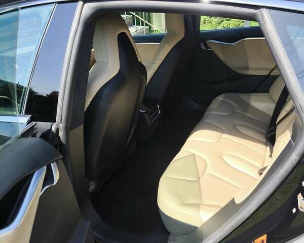 Чорний Тесла Модель С, об'ємом двигуна 0 л та пробігом 199 тис. км за 15900 $, фото 8 на Automoto.ua