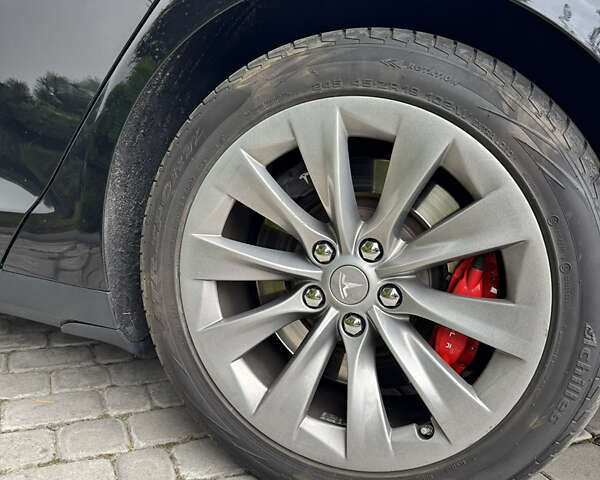 Черный Тесла Модель С, объемом двигателя 0 л и пробегом 222 тыс. км за 19900 $, фото 43 на Automoto.ua