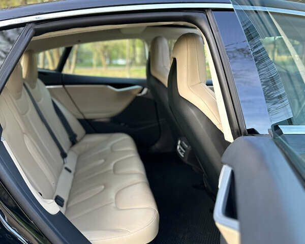 Черный Тесла Модель С, объемом двигателя 0 л и пробегом 165 тыс. км за 14000 $, фото 18 на Automoto.ua