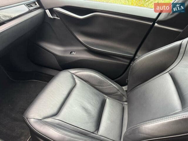 Тесла Модель С 2015 в Житомире на Automoto.ua Черный Тесла Модель С, объемом двигателя 0 л и пробегом 71 тыс. км за 15000 $, фото 26 на Automoto.ua