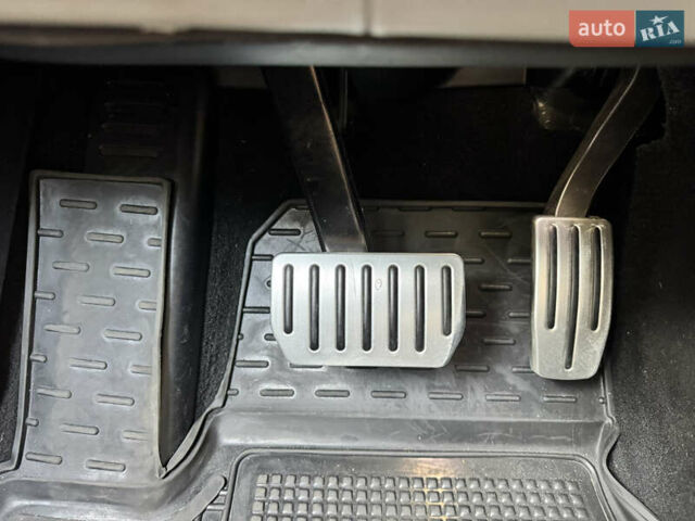 Черный Тесла Модель С, объемом двигателя 0 л и пробегом 222 тыс. км за 19900 $, фото 15 на Automoto.ua