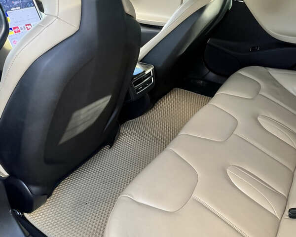 Черный Тесла Модель С, объемом двигателя 0 л и пробегом 115 тыс. км за 16200 $, фото 9 на Automoto.ua