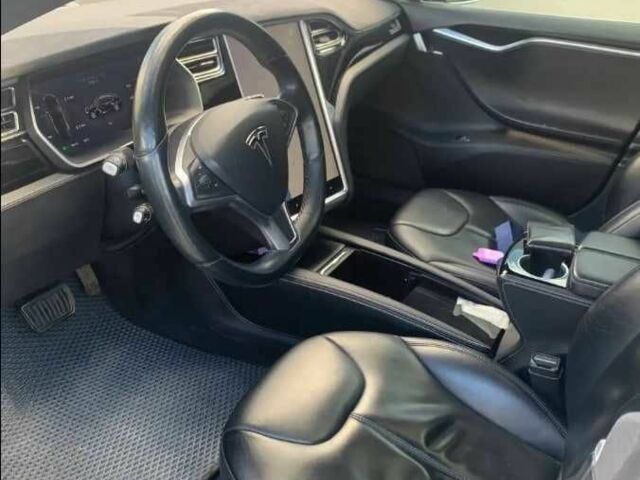 Черный Тесла Модель С, объемом двигателя 0 л и пробегом 153 тыс. км за 14500 $, фото 3 на Automoto.ua