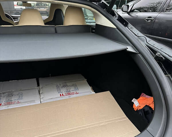 Черный Тесла Модель С, объемом двигателя 0 л и пробегом 66 тыс. км за 18000 $, фото 13 на Automoto.ua