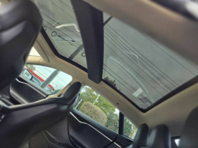 Черный Тесла Модель С, объемом двигателя 0 л и пробегом 75 тыс. км за 16300 $, фото 10 на Automoto.ua