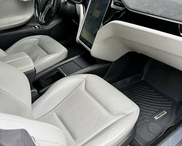 Черный Тесла Модель С, объемом двигателя 0 л и пробегом 222 тыс. км за 19900 $, фото 32 на Automoto.ua