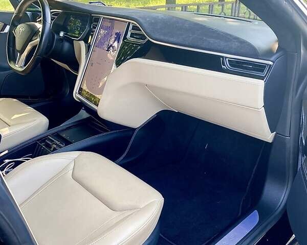 Черный Тесла Модель С, объемом двигателя 0 л и пробегом 96 тыс. км за 17800 $, фото 4 на Automoto.ua