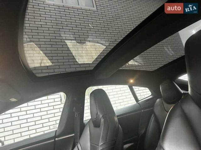 Черный Тесла Модель С, объемом двигателя 0 л и пробегом 34 тыс. км за 25900 $, фото 10 на Automoto.ua