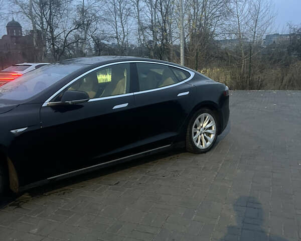 Черный Тесла Модель С, объемом двигателя 0 л и пробегом 250 тыс. км за 15700 $, фото 5 на Automoto.ua