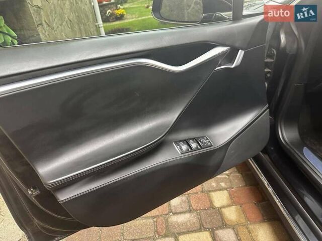 Черный Тесла Модель С, объемом двигателя 0 л и пробегом 34 тыс. км за 25900 $, фото 8 на Automoto.ua