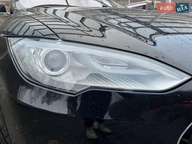 Черный Тесла Модель С, объемом двигателя 0 л и пробегом 209 тыс. км за 14290 $, фото 15 на Automoto.ua
