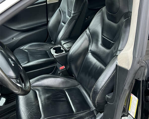 Черный Тесла Модель С, объемом двигателя 0 л и пробегом 305 тыс. км за 9500 $, фото 23 на Automoto.ua