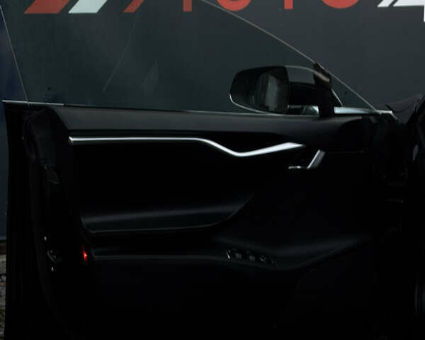 Черный Тесла Модель С, объемом двигателя 0 л и пробегом 182 тыс. км за 15400 $, фото 19 на Automoto.ua