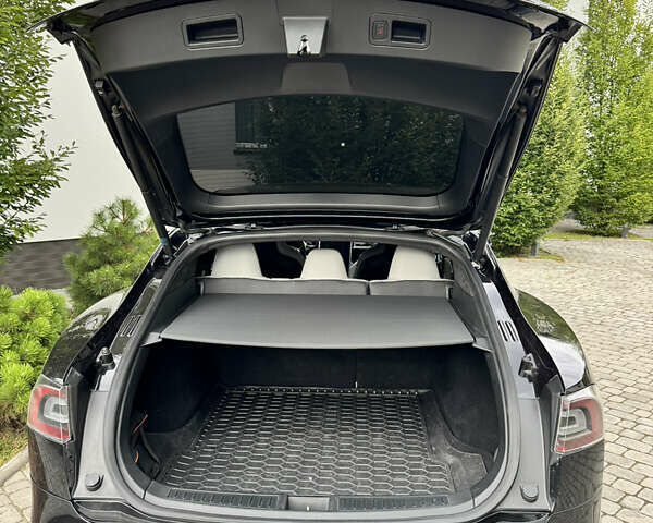 Черный Тесла Модель С, объемом двигателя 0 л и пробегом 222 тыс. км за 19900 $, фото 30 на Automoto.ua