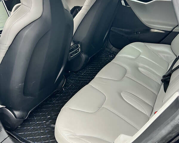 Черный Тесла Модель С, объемом двигателя 0 л и пробегом 197 тыс. км за 13999 $, фото 9 на Automoto.ua