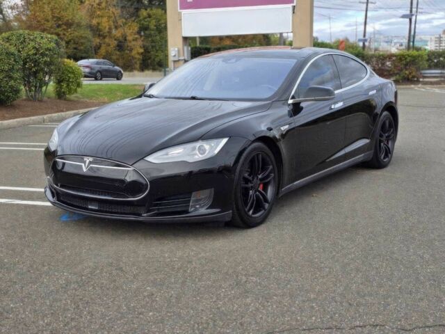 Черный Тесла Модель С, объемом двигателя 0 л и пробегом 75 тыс. км за 16300 $, фото 1 на Automoto.ua