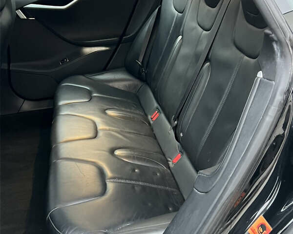 Черный Тесла Модель С, объемом двигателя 0 л и пробегом 305 тыс. км за 9500 $, фото 26 на Automoto.ua